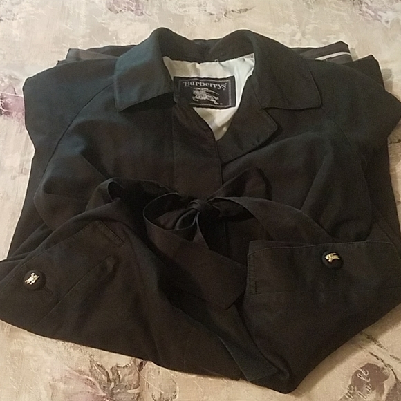 Burberry Trench Coat - Picture 7 of 11